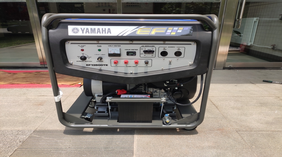 西安8KW10KW雅馬哈發(fā)電機EF13500TE交付用戶